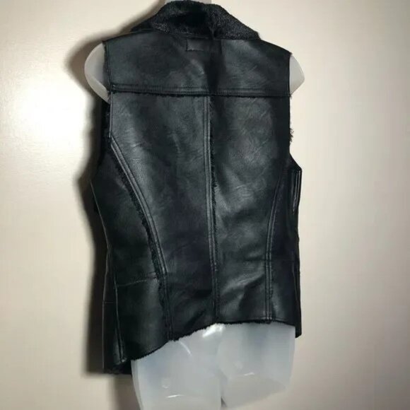 BLANK NYC WOMEN'S BLACK FAUX LEATHER & FAUX FUR DRAPE VEST SIZE MEDIUM - Picture 7 of 7